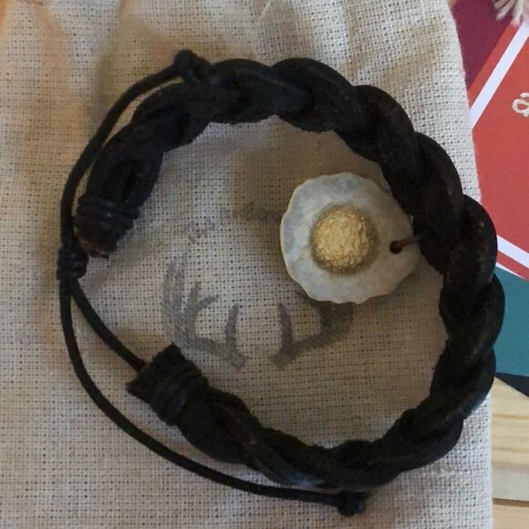 NIB Leather Bracelet with Deer Antler Charm - Picture 3 of 3